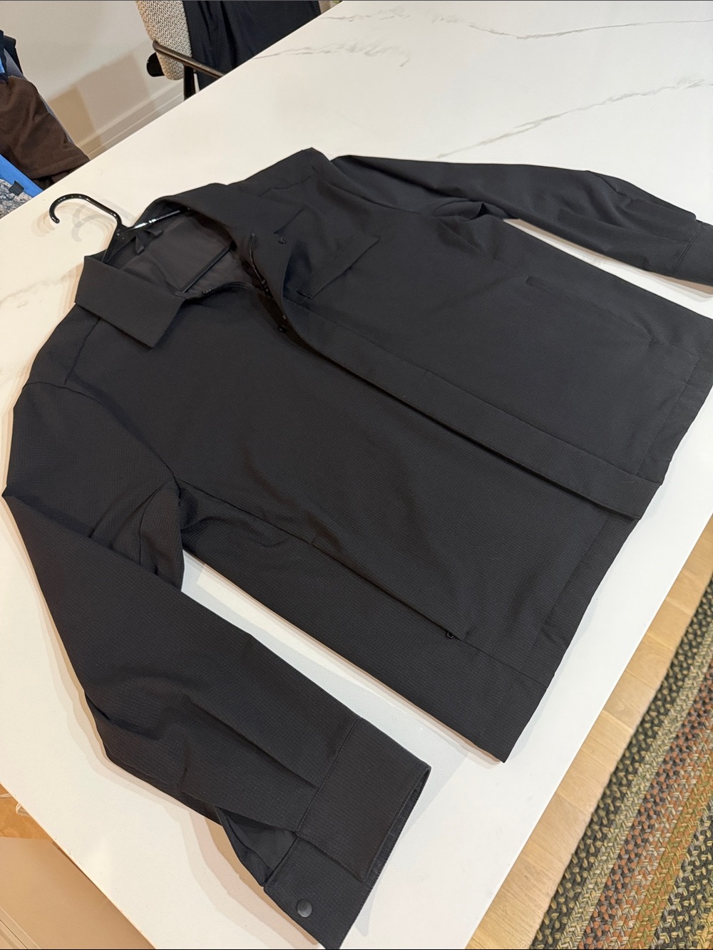 lululemon athletica Men's Black WovenAir Garage Jacket